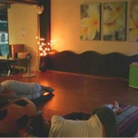 Patong Backpacker Hostel Екстер'єр фото