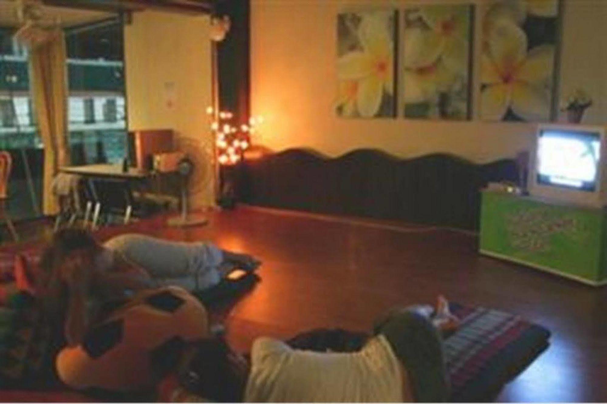 Patong Backpacker Hostel Екстер'єр фото